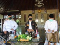 Foto: Ketua GP. Ansor Pamekasan, Syafiuddin (tengah).