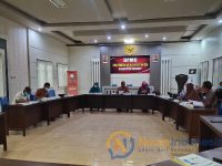 Foto: Pemaparan materi dan profil desa oleh Pemdes Lobuk, Kecamatan Bluto, kepada tim penilai lomba Desa/Kelurahan tahun 2021 di DPMD Sumenep.