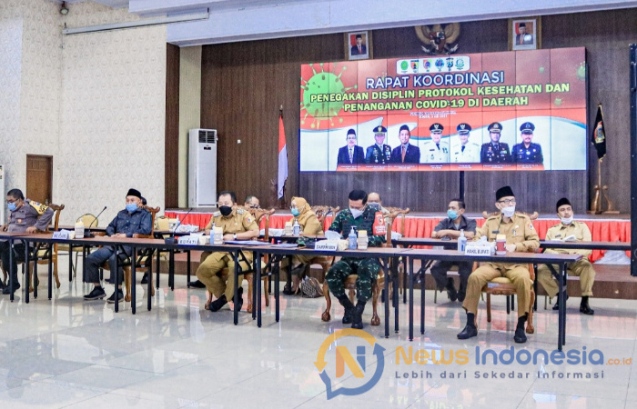 Foto: Forkopimda Jember saat menggelar rakor Jelang Libur Hari Raya Idul Fitri 1442 H.