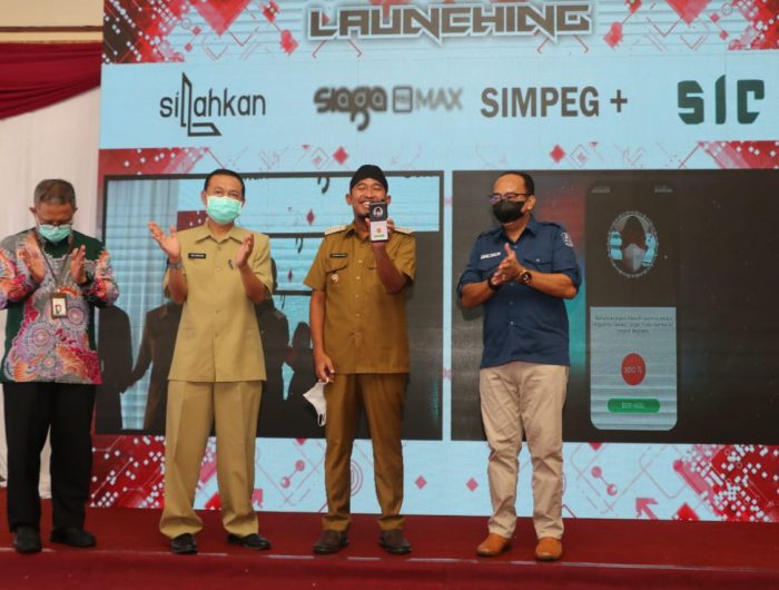 Foto: Bupati Sumenep, saat launching aplikasi Siaga Pro Max, Silahkan dan Simpeg Plus, Senin (28 Juni 2021).