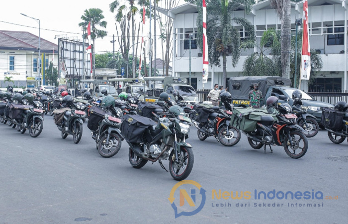 Foto: Deretan Kendaraan Penyalur Bantuan Kepada Masyarakat di Wilayah Zona Merah.