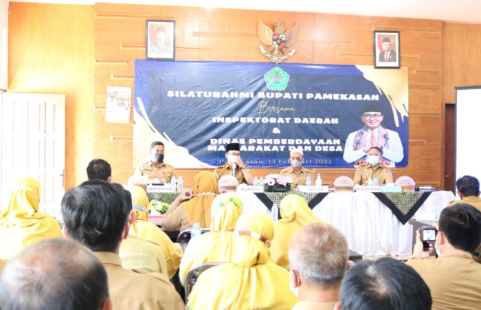 Foto: Bupati Baddrut Tamam, saat silaturahmi dengan Inspektorat dan DPMD Pamekasan.