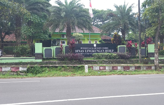Foto: Tampak depan kantor Dinas Lingkungan Hidup (DLH) Pemkab Jember.