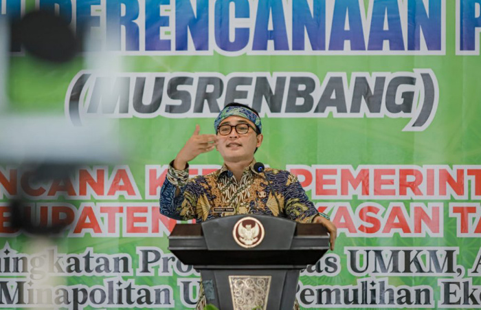 Foto: Bupati Pamekasan, Baddrut Tamam.