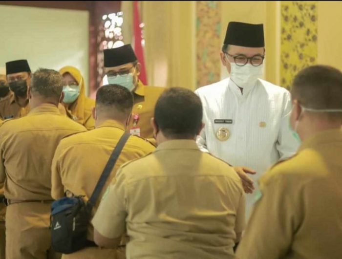 Foto: Bupati Pamekasan Baddrut Tamam saat Halal Bihalal bersama pimpinan organisasi perangkat daerah (OPD) dan ASN di lingkungan Pemkab setempat.