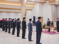 Foto: Bupati Jember melantik 8 pejabat tinggi pratama hasil open bidding di Pendapa Wahya Wibawagraha.