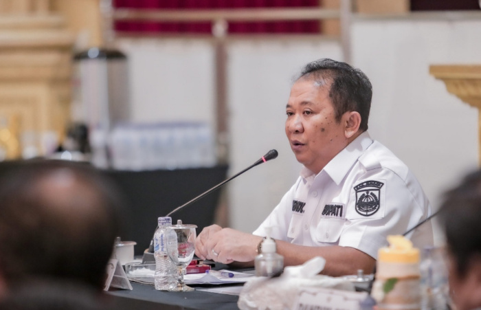 Foto: Bupati Jember Hendy Siswanto memimpin rakor jelang HUT RI ke 77.
