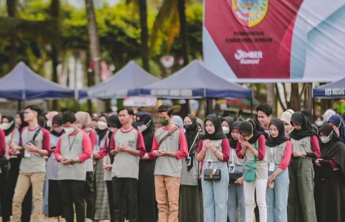 Para mahasiswa dari berbagai perguruan tinggi mengikuti KKN Kolaboratif dengan Pemkab Jember.
