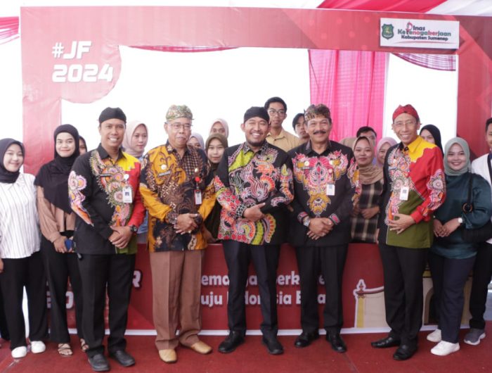 FOTO: Bupati Sumenep Achmad Fauzi Wongsojudo di sela-sela Pembukaan Job Fair, di Gedung KORPRI, Kamis (19/09/2024).